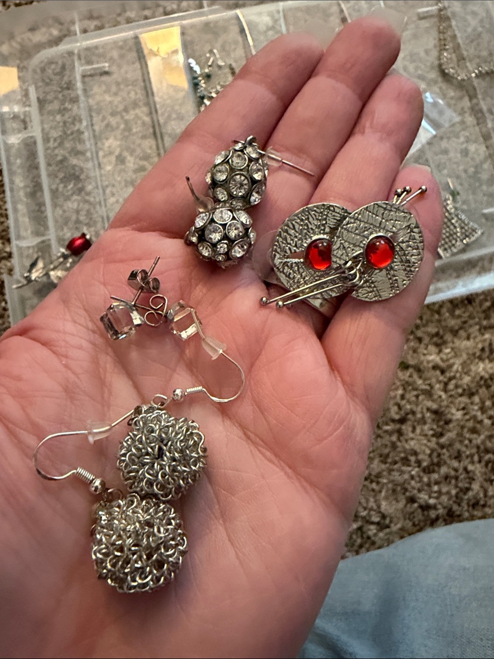 Lot of Vintage to Modern Jewelry lot - Picture 9 of 12